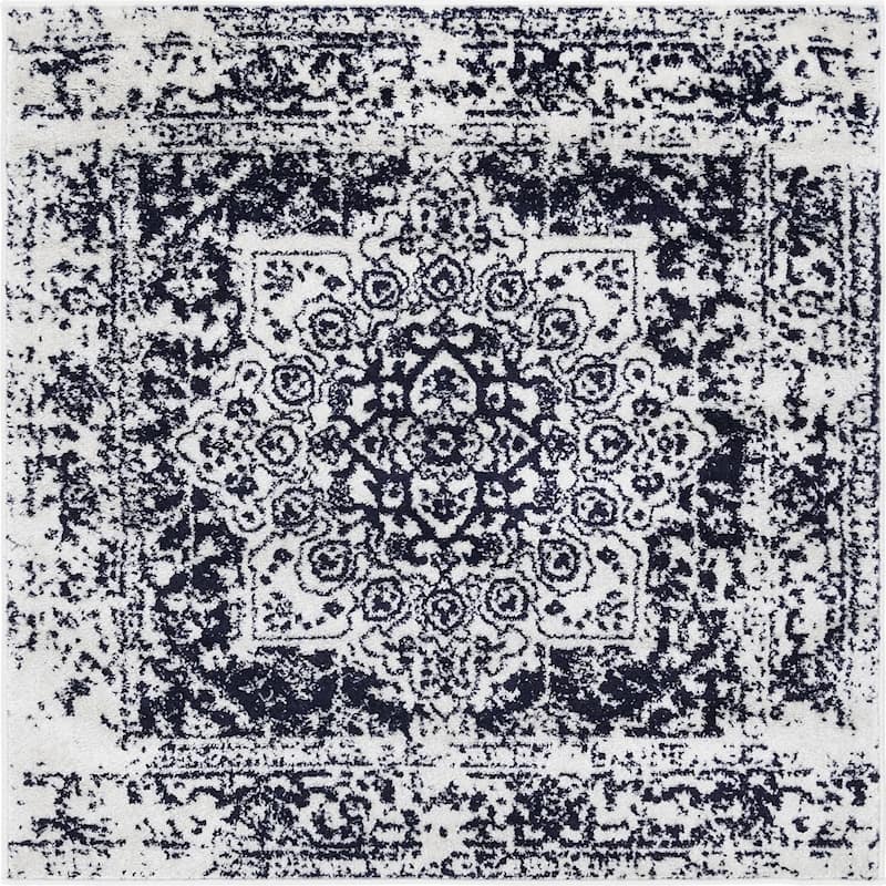 Traditional Brenda Collection Area Rug