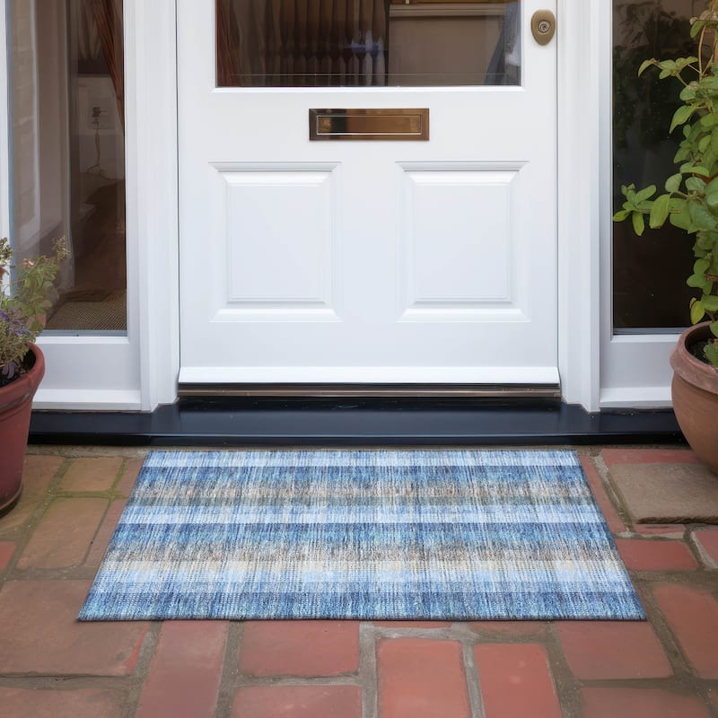 Machine Washable Indoor/ Outdoor Modern Plaid Chantille Rug - Denim - 1'8" x 2'6"