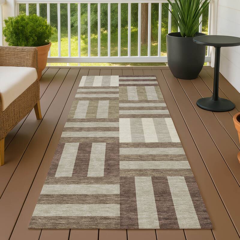 Machine Washable Indoor/ Outdoor Modern Hatch Chantille Rug - Brown - 2'3" x 7'6"