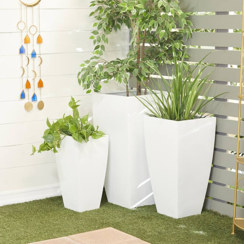 Metal Light Weight Indoor Outdoor Planter with Tapered Base and Fluted Design - Set of 3 White - Roche River Decor
