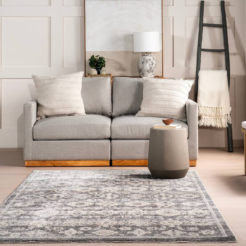 Nuloom Kaylani Transitional Medallion Area Rug