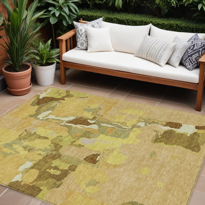 HomeRoots Abstract Transitional Rectangle Outdoor Rug - 8' X 10'