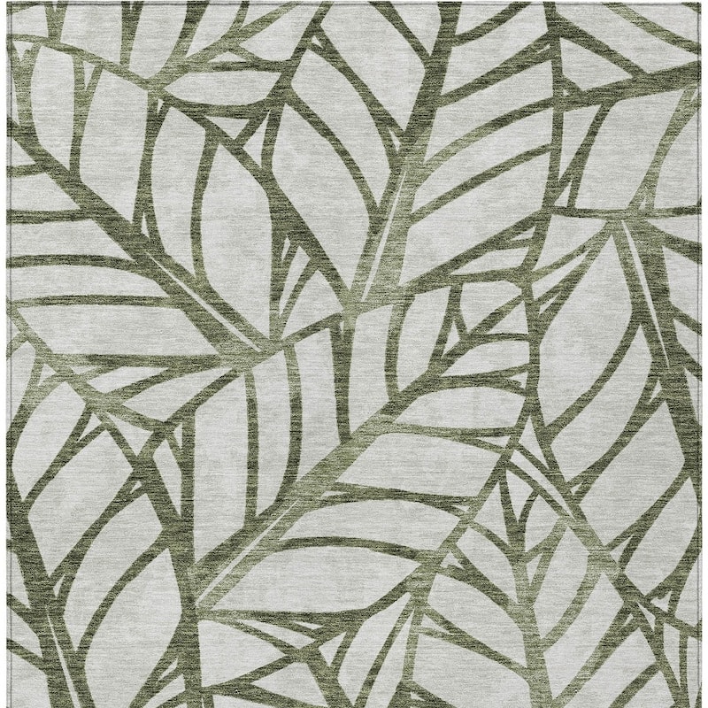 HomeRoots Floral Transitional Rectangle Outdoor Rug