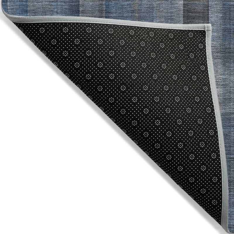 Machine Washable Indoor/ Outdoor Modern Plaid Chantille Rug