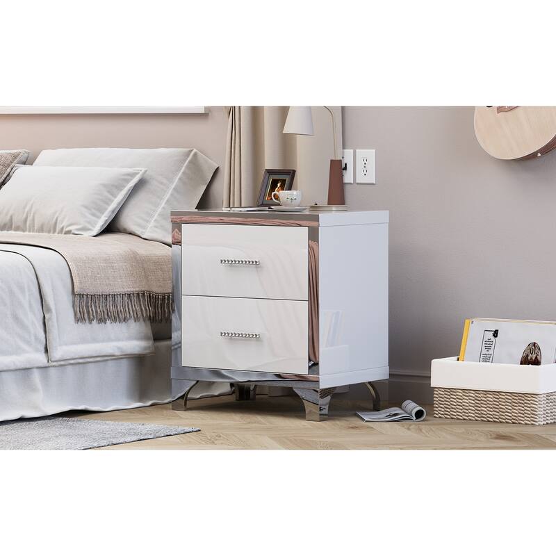High Gloss Mirrored Nightstand with 2 Drawers,Modern End Table with Drawers,Mirrored High Gloss Wood Nightstand Metal Handle