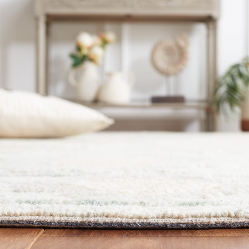 SAFAVIEH Handmade Abstract Fabiana Wool Rug