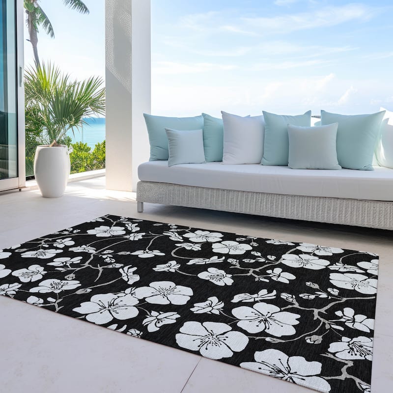 Machine Washable Indoor/ Outdoor Calm Floral Chantille Rug