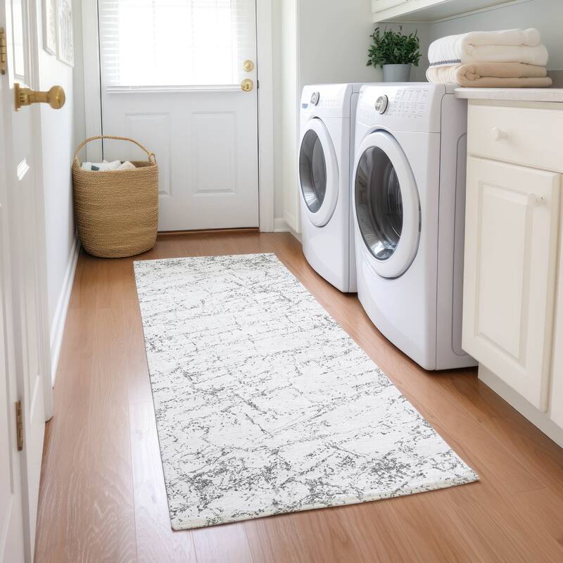 Machine Washable Indoor/ Outdoor Chantille Modern Texture Rug - Gray - 2'3" x 7'6"