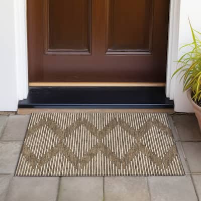 Machine Washable Indoor/ Outdoor Modern Stripe Chantille Rug