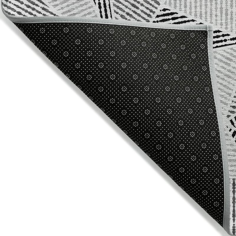 Machine Washable Indoor/ Outdoor Chantille Mosaic Geometric Rug