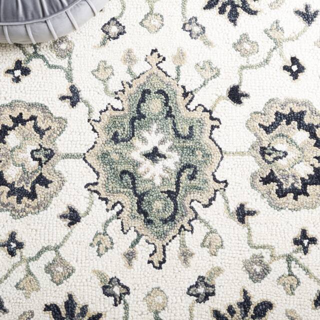 SAFAVIEH Handmade Aspen Zeinab Boho Wool Rug