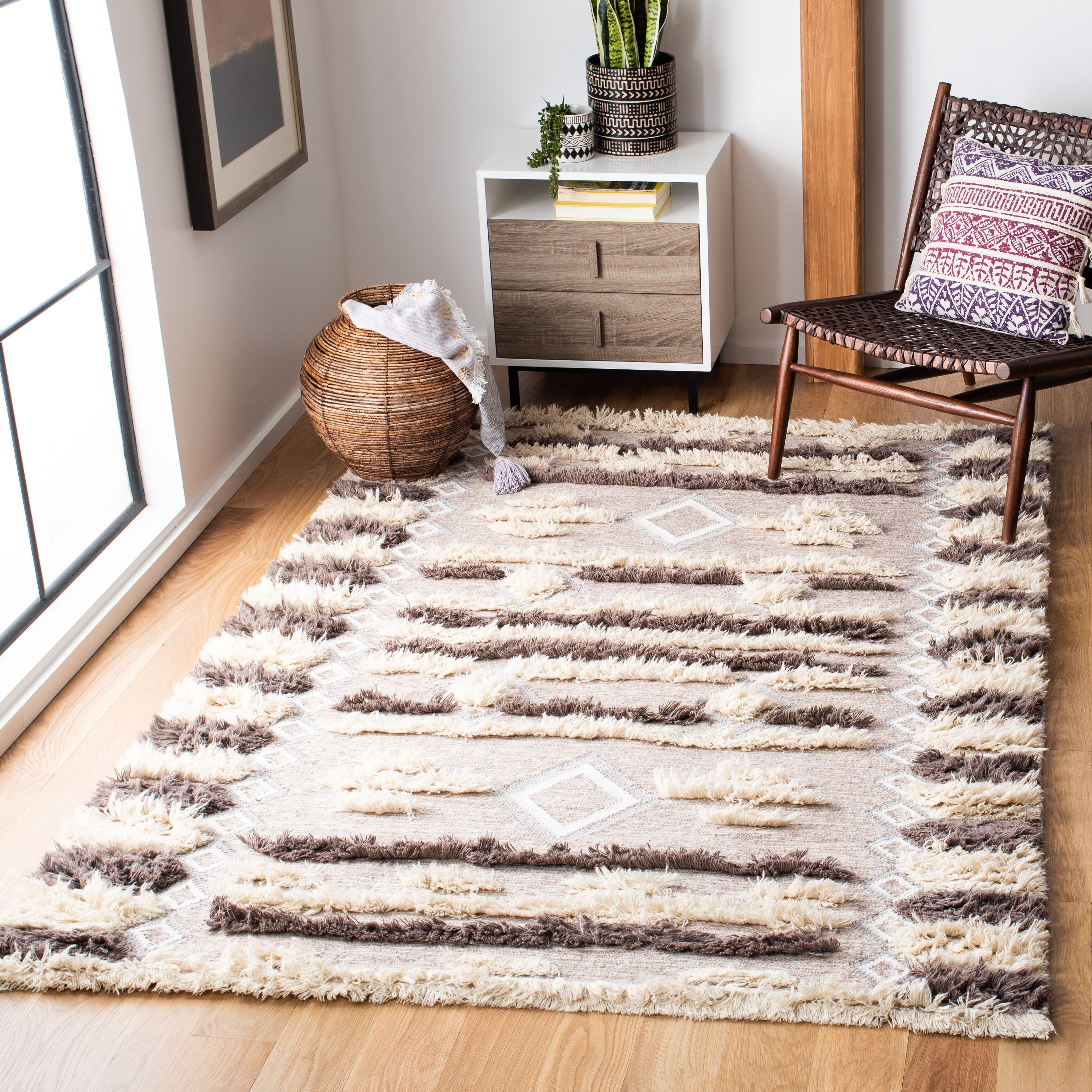 SAFAVIEH-Handmade-Kenya-Latife