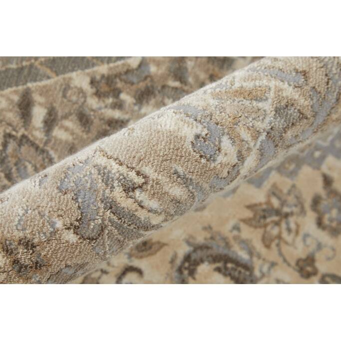 Yuqej Power Loomed Distressed Floral Traditional Non Skid Area Rug By HomeRoots - 4' x 6'
