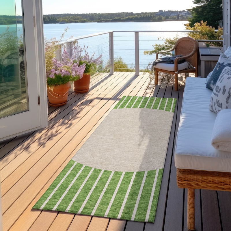 Machine Washable Indoor/ Outdoor Modern Sunrise Chantille Rug