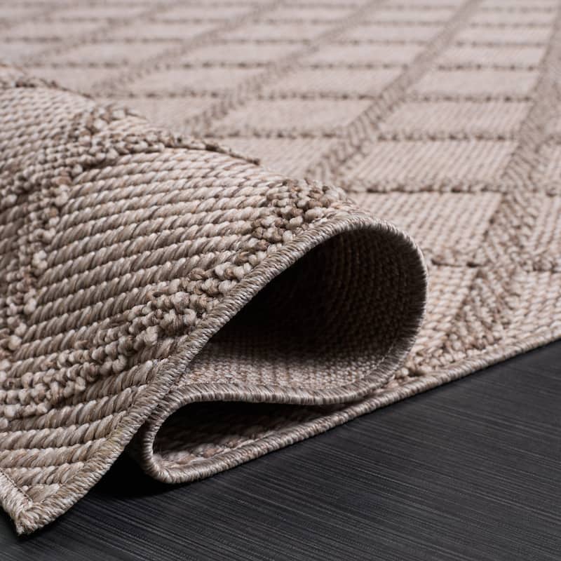 SAFAVIEH Highland Inesa Trellis Rug