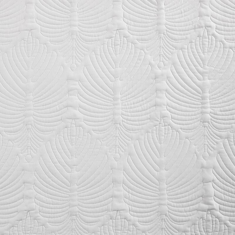 Tommy Bahama Line Palm Motif Print Reversible Cotton Quilt (White, 3 Piece Set)