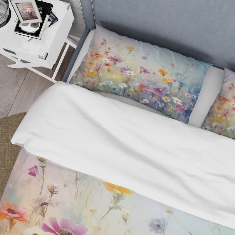 Designart "Wildflowers Blossoming Dreams" Multi-Color Traditional - Bed Cover Set With Shams