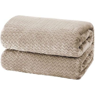 Ultra Breathable Jacquard Lightweight Fleece Throw Blanket