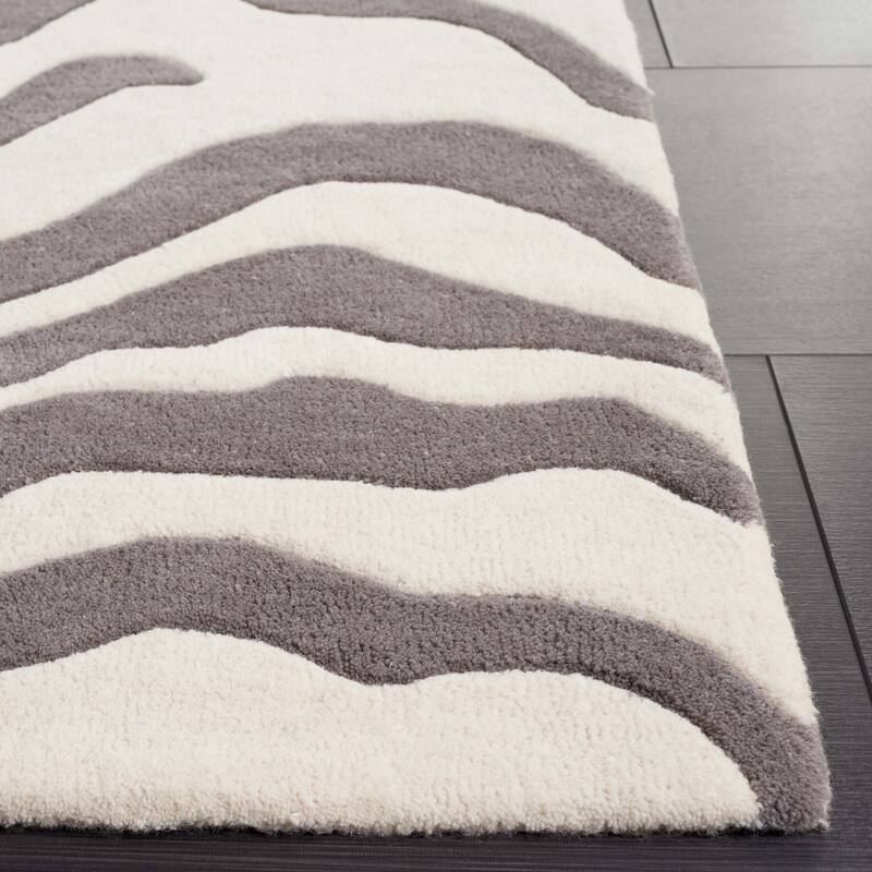 SAFAVIEH Handmade Soho Abbey Modern Wool Rug