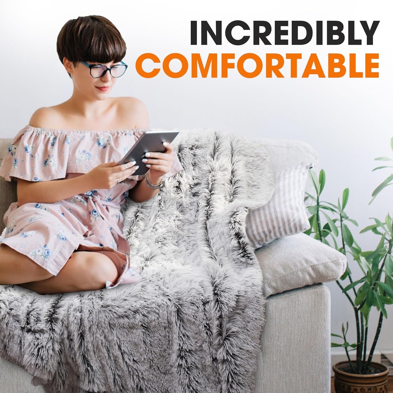 Cheer Collection Reversible Faux Fur Accent Throw Blanket-image