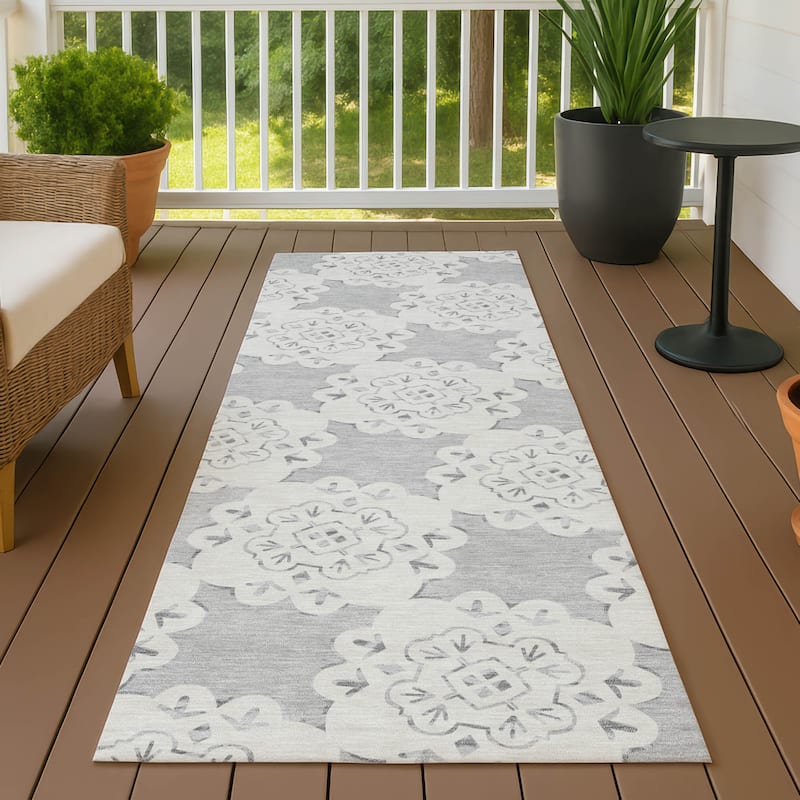 Machine Washable Indoor/ Outdoor Global Motif Chantille Rug - Gray - 2'3" x 7'6"
