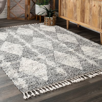 Nuloom Freddie Diamond Banded Contemporary Area Rug with Tassel