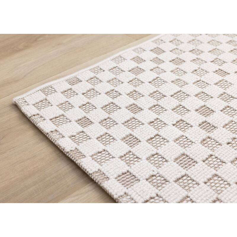Small Checkered Textured Looped Rug in Cream