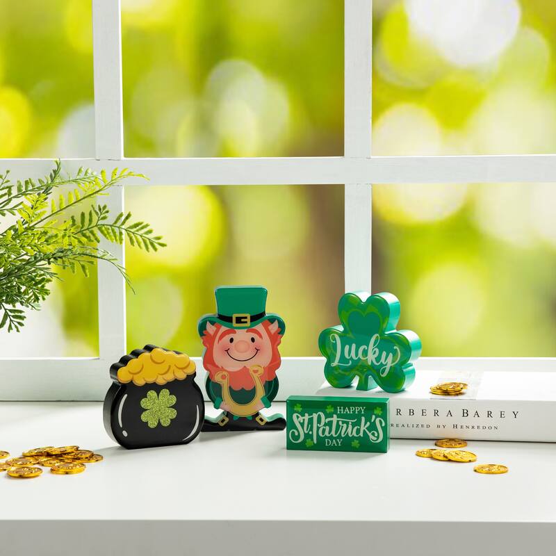 Glitzhome St Patrick's Epoxy Wooden Shamrock Leprechaun Pot of Gold Coffee Cup Table Decor