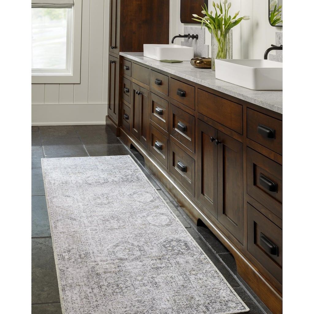Livabliss Traditional Vinny Diamond Washable Area Rug