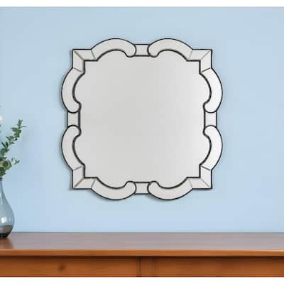 HomeRoots 32" Clear Scalloped Glass Framed Accent Mirror - 31.5' X '31.5' X '0.7