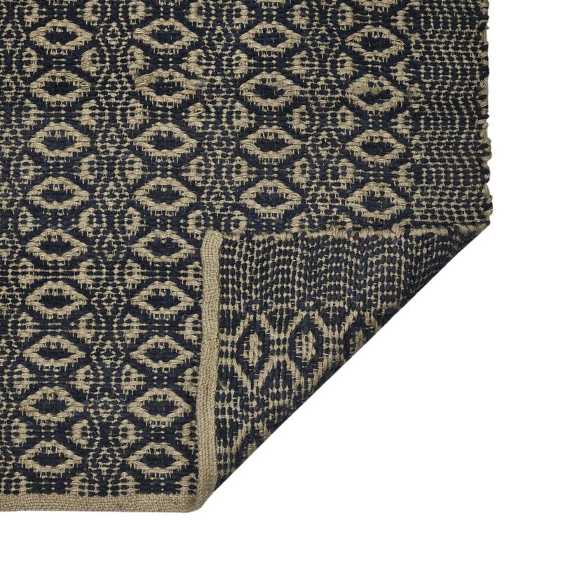 Geometric Area Rug - 5' x 8'