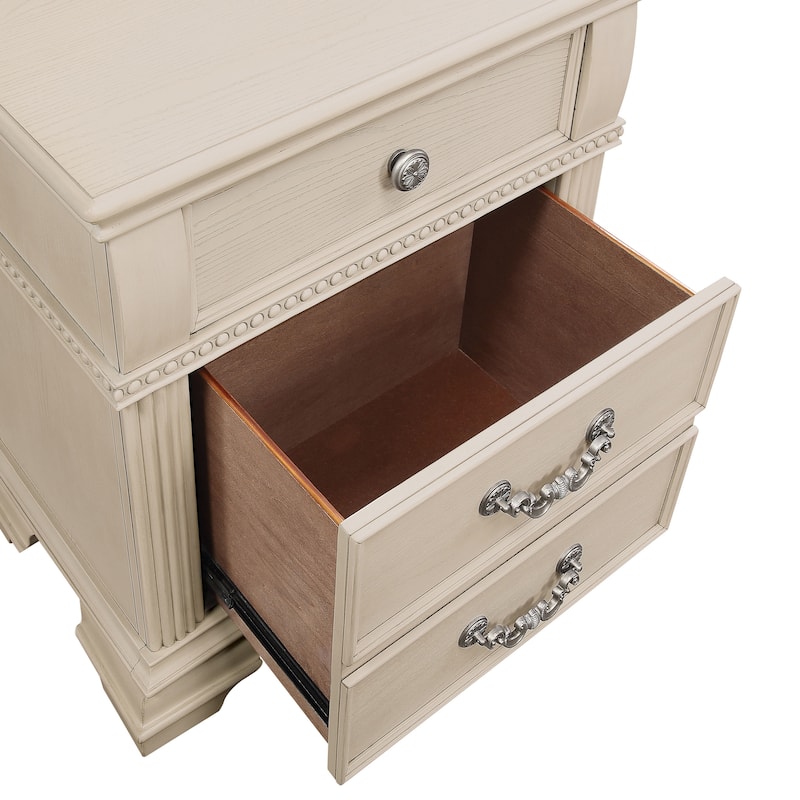 Stroh Traditional Wood 2-Drawer Nightstand with USB Charger by Furniture of America