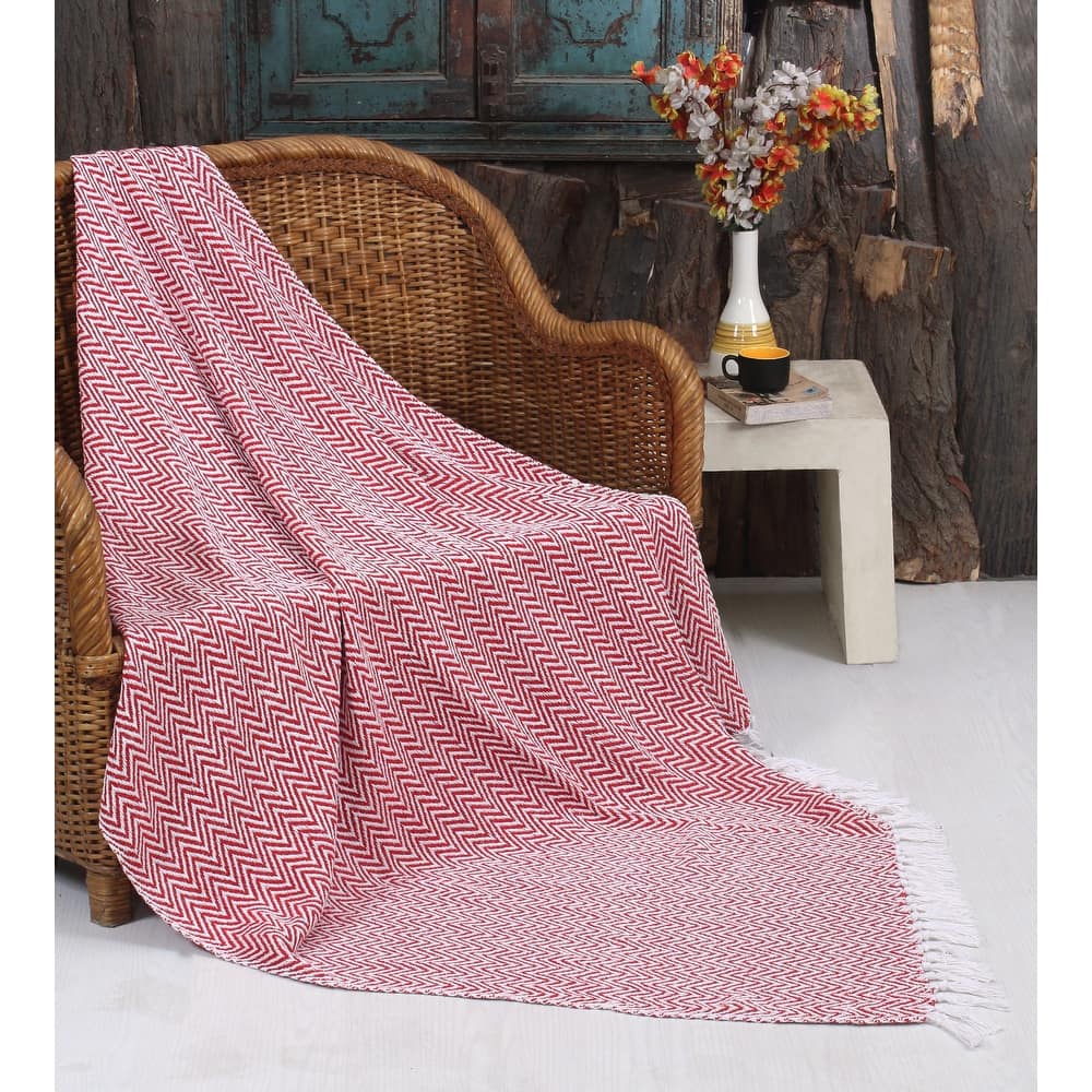 Handwoven Chevron Cotton Throw Blanket - All-Season Comfort with Boho-Chic Style!