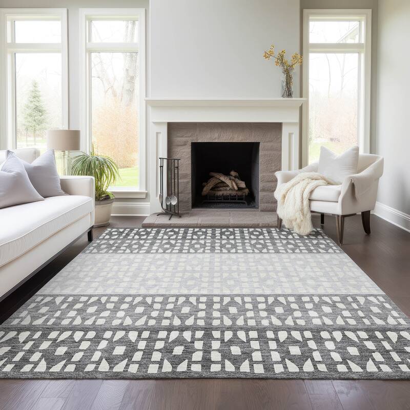 Machine Washable Indoor/ Outdoor Stripe Geo Chantille Rug