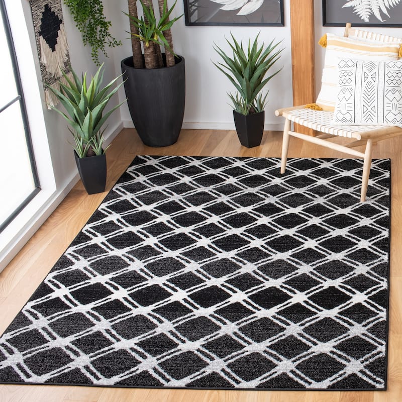 SAFAVIEH Adirondack Suchitra Vintage Boho Oriental Rug - 4' x 6' - Black/Light Grey
