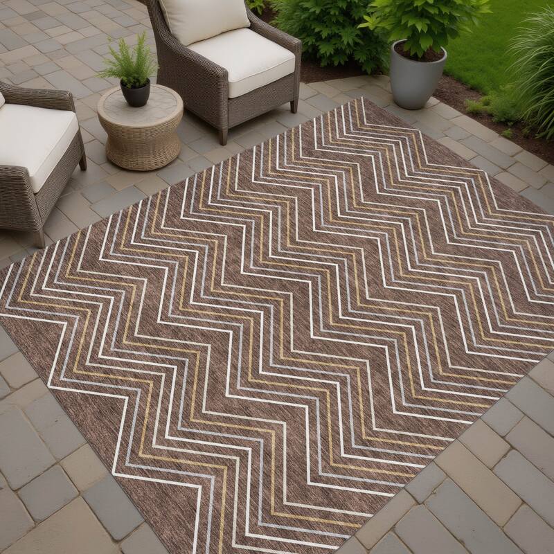 Machine Washable Indoor/ Outdoor Modern Chevron Chantille Rug
