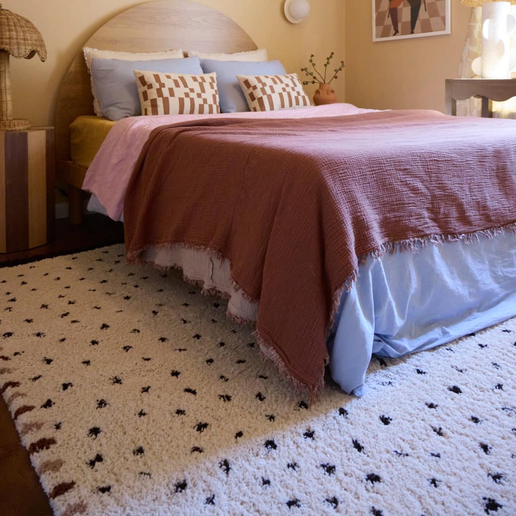 Carson Carrington Abstract Polka Dot Shag Area Rug