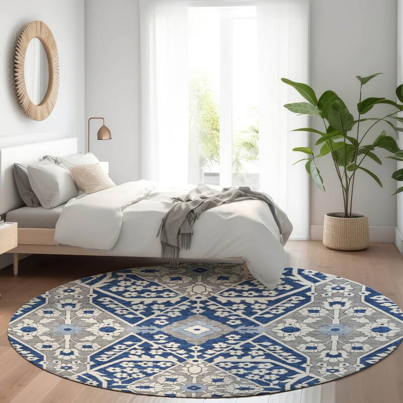 Machine Washable Indoor/ Outdoor Chantille Traditional Medallion Rug