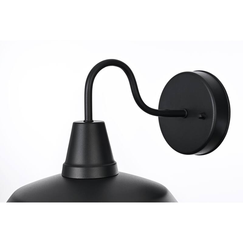 Magnus Outdoor Wall sconce in Black