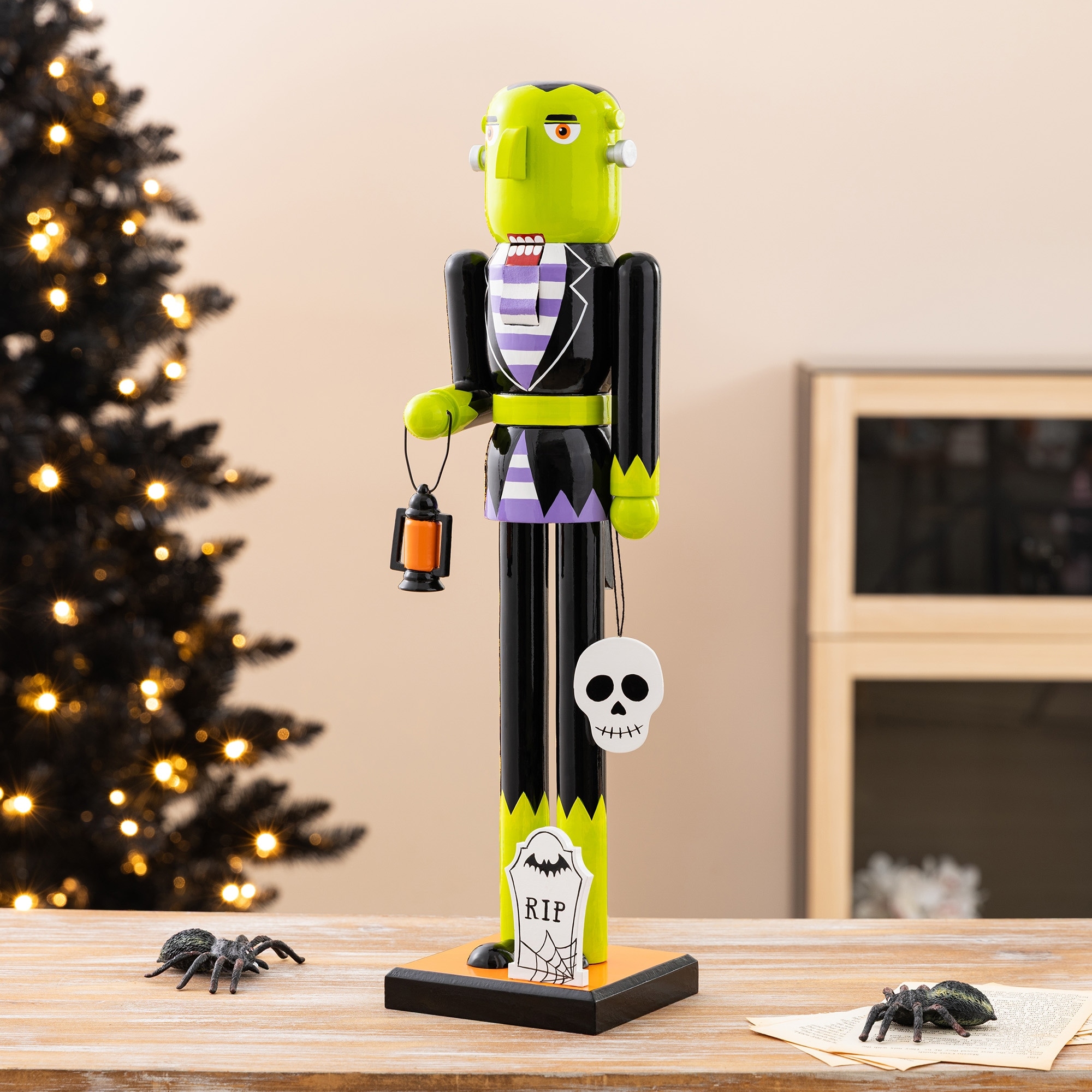 Glitzhome 18"H Wood Halloween Frankenstein Nutcracker with Ornament