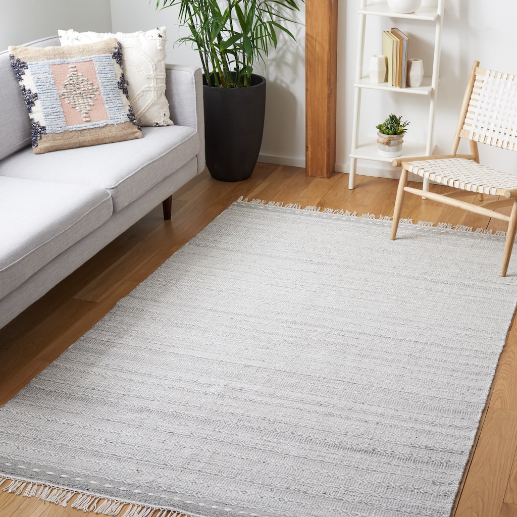 SAFAVIEH Striped Kilim Tzoulia Fringe Rug