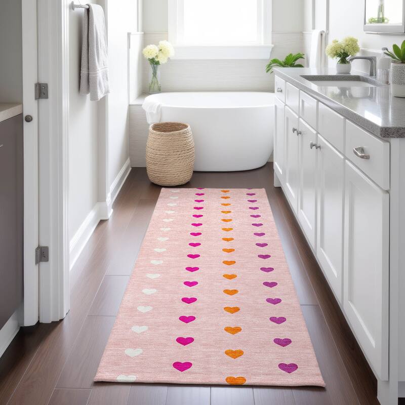 Machine Washable Indoor/ Outdoor Modern Hearts Chantille Rug