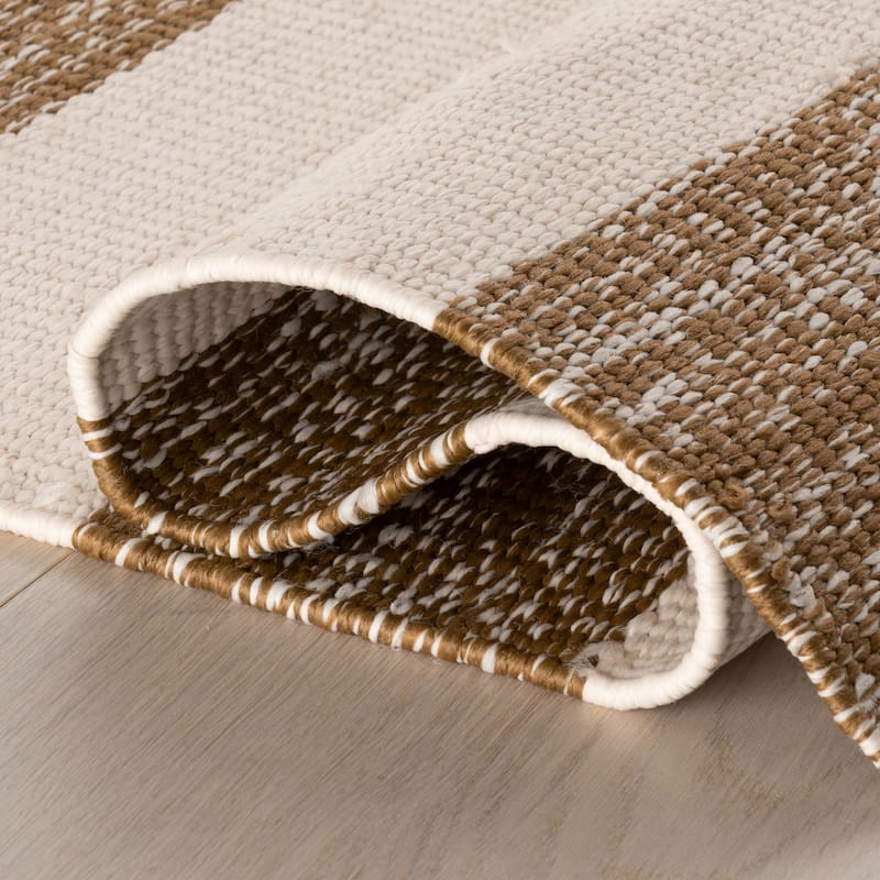 Nuloom Sonnet Striped Indoor/Outdoor Area Rug