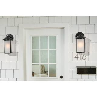 Kichler Lighting Lombard 16.5 in. 1-Light Outdoor Wall Lantern Sconce