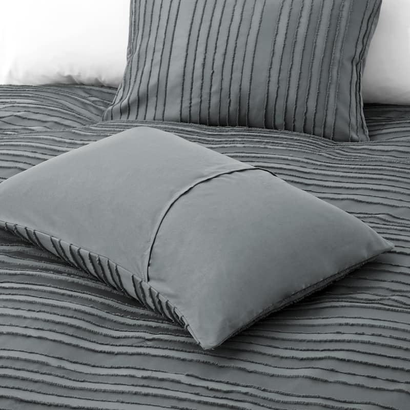Clipped Jacquard Geometric Duvet Cover & Pillowcase Set