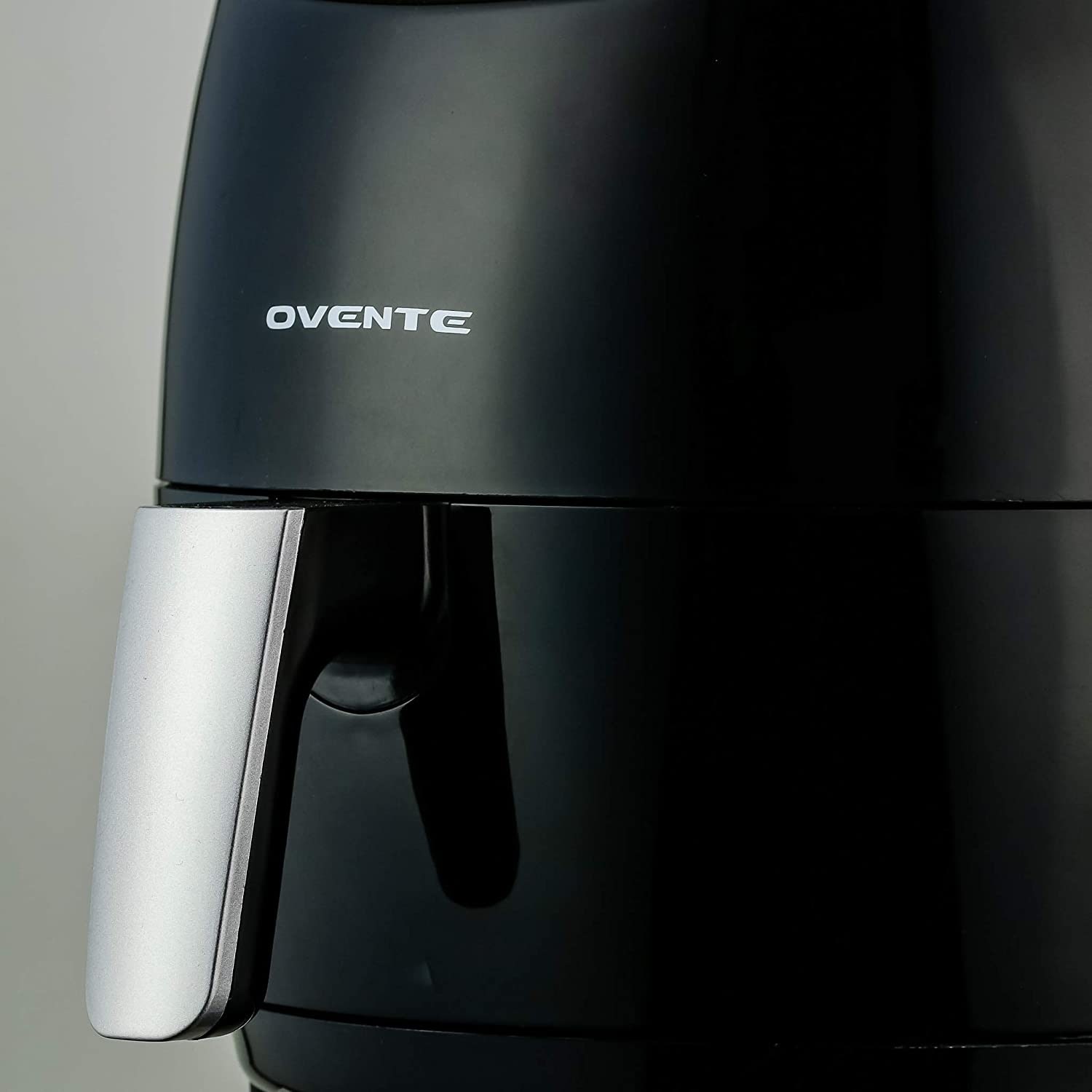 OVENTE 3.2 Qt. Black Air Fryer Grill Pan and Non-Stick Frying