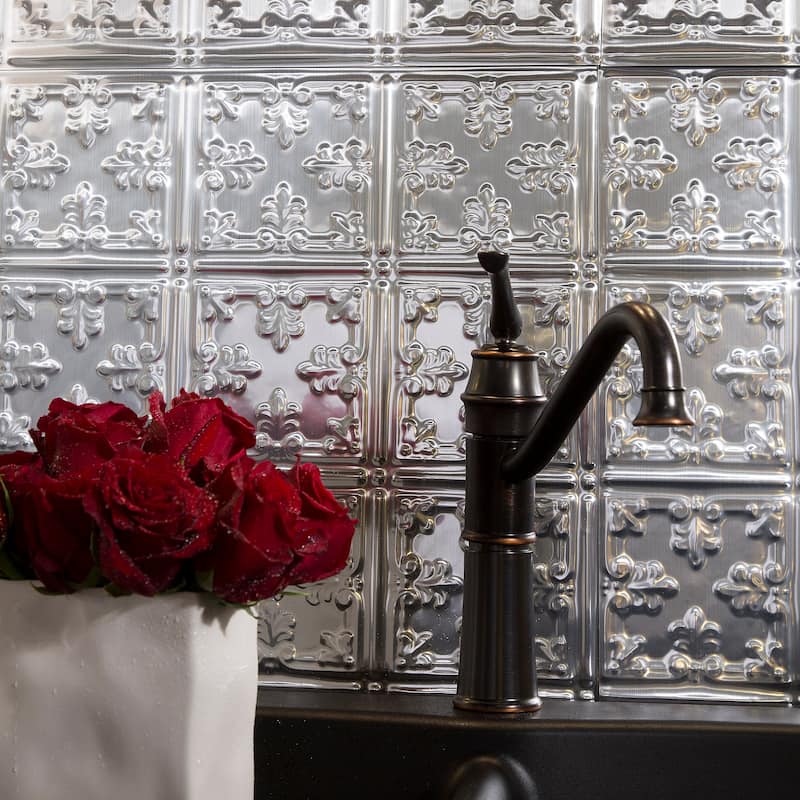 FASÄDE Traditional Style 10 Decorative Vinyl Backsplash Panel