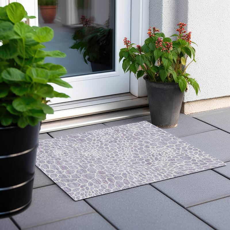 Machine Washable Indoor/ Outdoor Chantille Animal Print Rug - Lilac - 1'8" x 2'6"