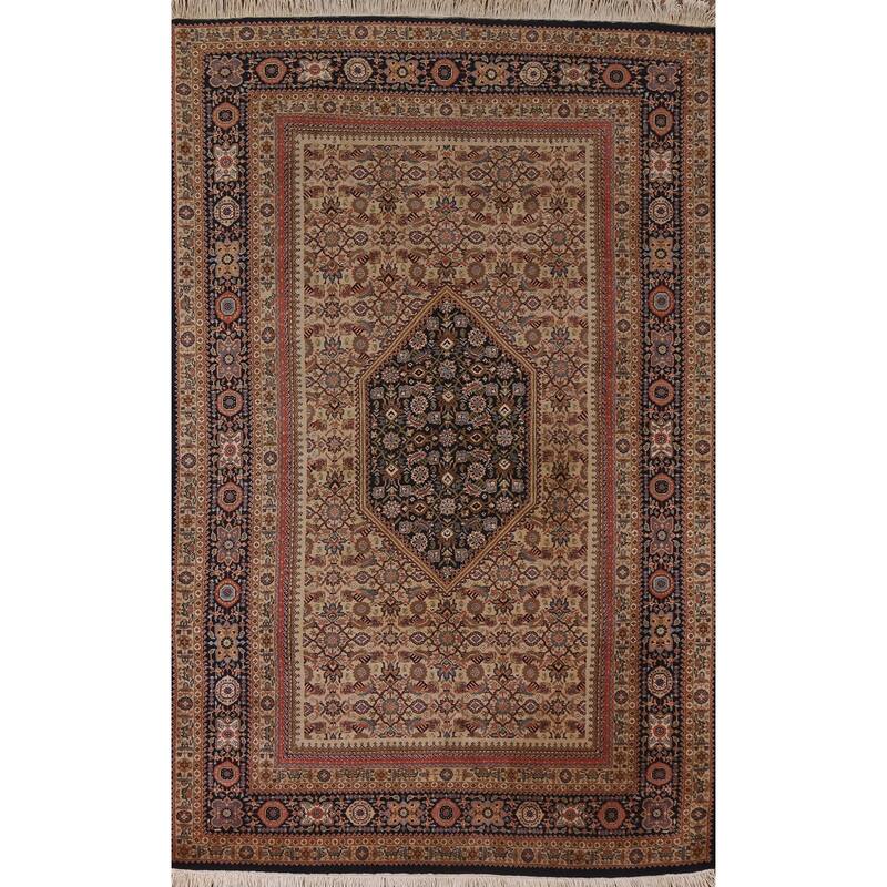 Hand Knotted Oriental 100% Wool Carpet Traditional Medallion Beige & Ivories Bidjar Area Rug - 9' 0'' X 5' 11''