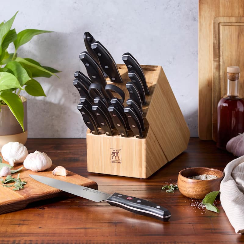 ZWILLING Twin Signature 19-pc German Knife block set, Made in Company-Owned German Factory, Special Formula Steel - Black